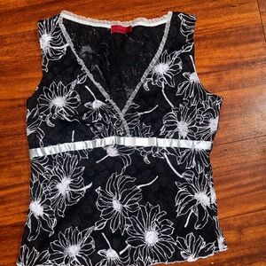 Y2K Speechless Floral Lace V-Neck Top - Black and White with ribbon detailing